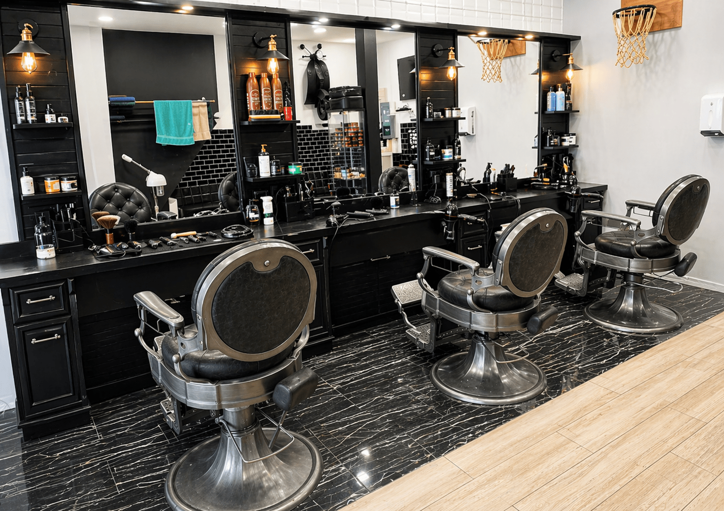 Intérieur du salon Classicoiff Vitry Barber 94 à Vitry-sur-Seine, spécialisé en coupe homme et entretien de barbe