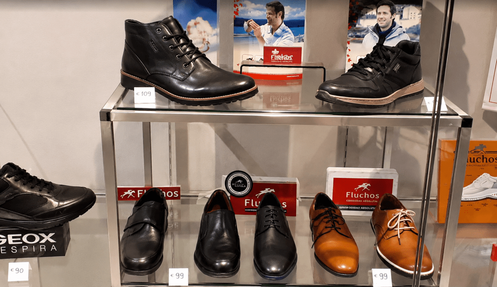 Sélection de chaussures homme en cuir chez Hérald Chausseur à Ivry-sur-Seine avec modèles ville et confort