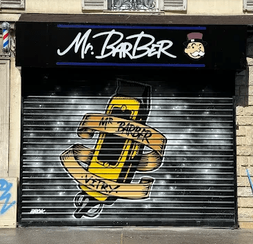 Façade de Mr Barber à Ivry-sur-Seine, salon de barbier et coiffure pour hommes dans le Val-de-Marne