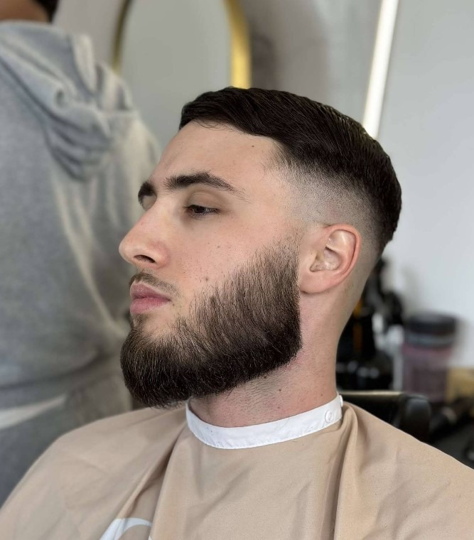 une coupe d’homme de SB INSTITUT